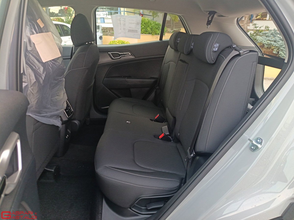 Kia Sportage 1.6 TGDi MHEV DCT Business (6)