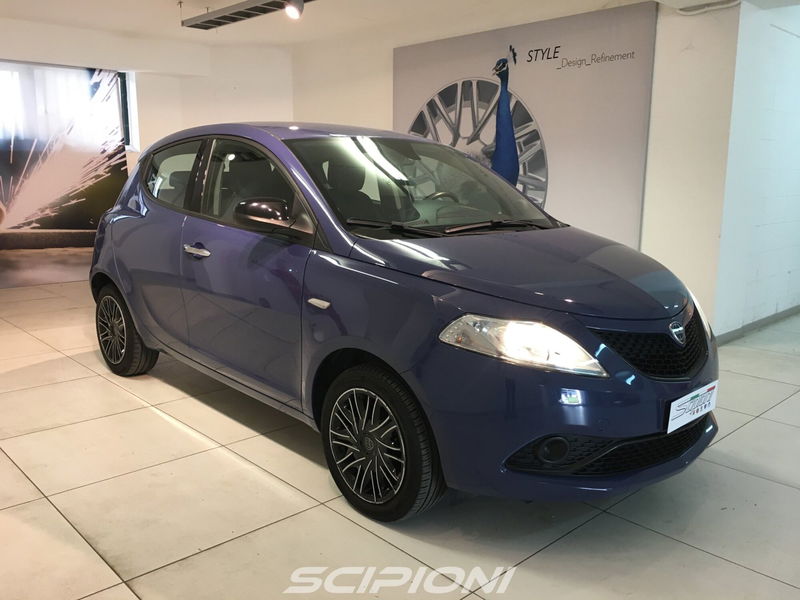 Lancia Ypsilon 1.2 69 CV 5 porte Gold