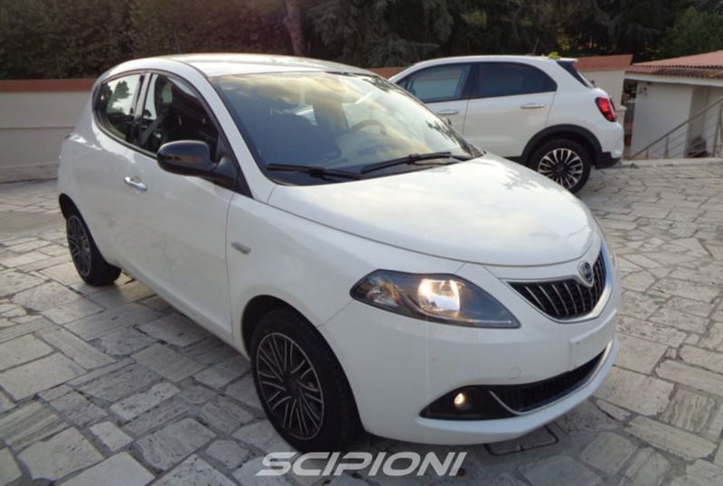 Lancia Ypsilon 1.0 FireFly 5 porte S&S Hybrid Gold Plus