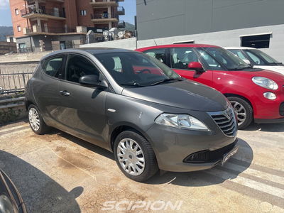 Lancia Ypsilon 1.2 69 CV 5 porte Silver usata