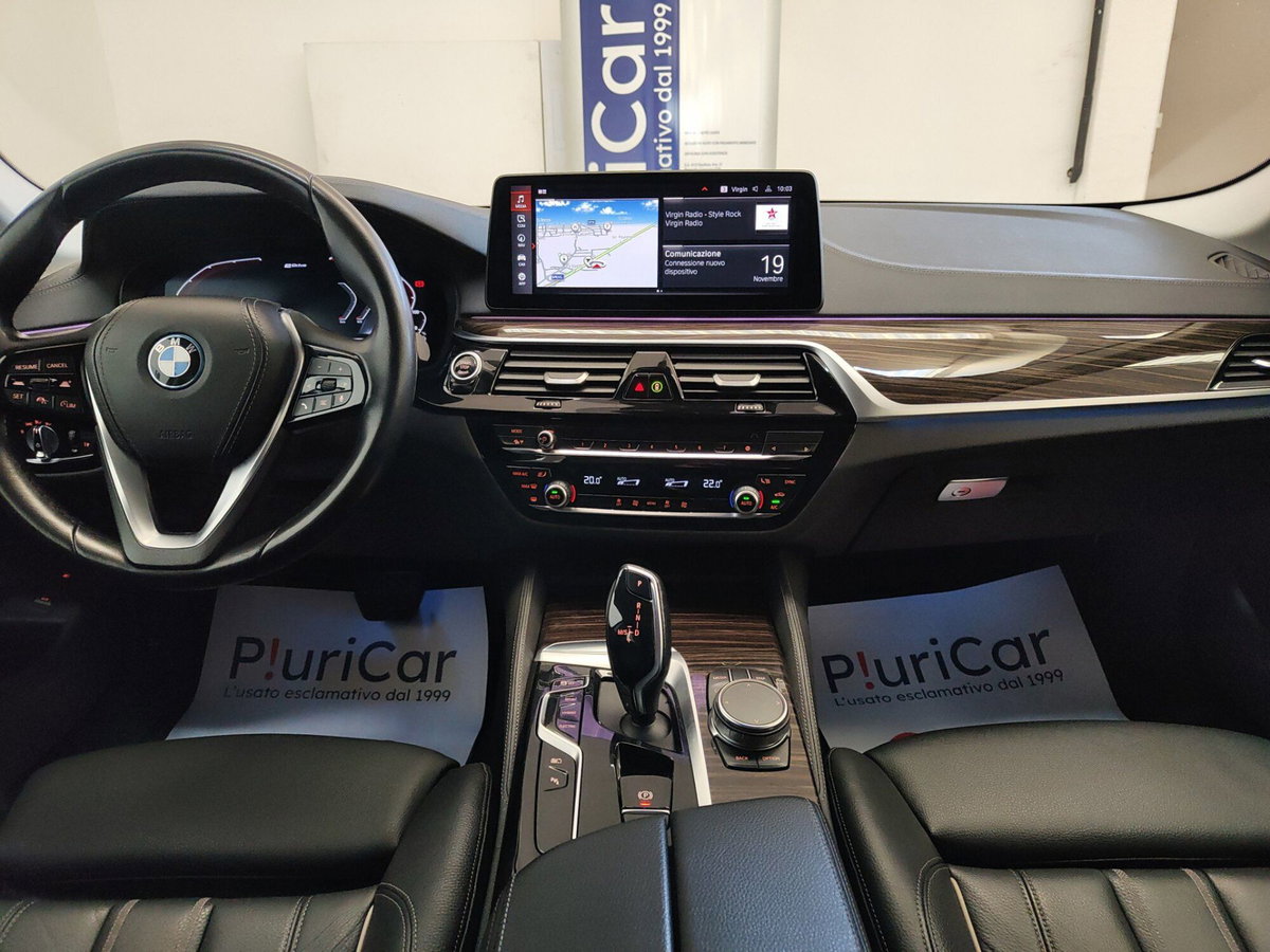 BMW Serie 5 Touring 530e xDrive  Luxury (3)