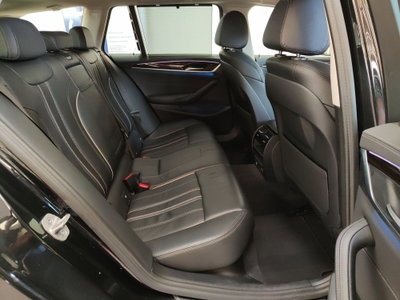 BMW Serie 5 Touring 530e xDrive  Luxury (7)