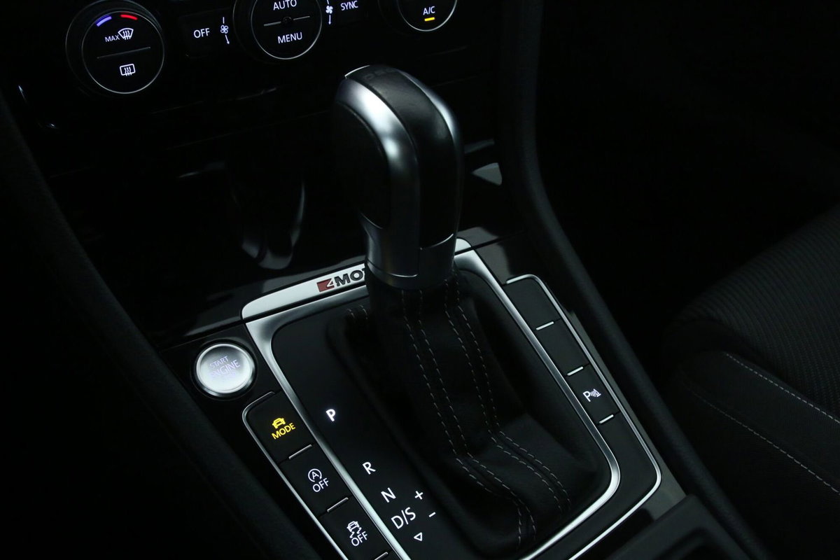 Volkswagen Golf R 2.0 TSI DSG 4MOTION 5p. BMT (15)