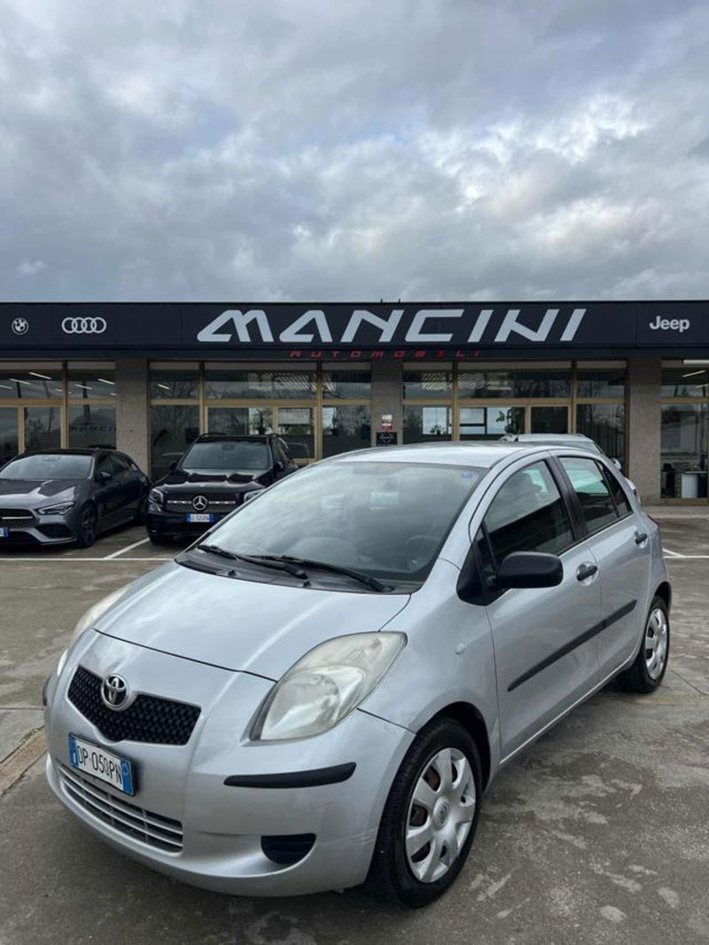 Toyota Yaris 1.0 5 porte Now