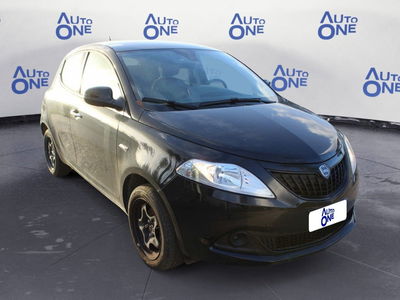 Lancia Ypsilon 1.0 FireFly 5 porte S&S Hybrid Silver Plus usata