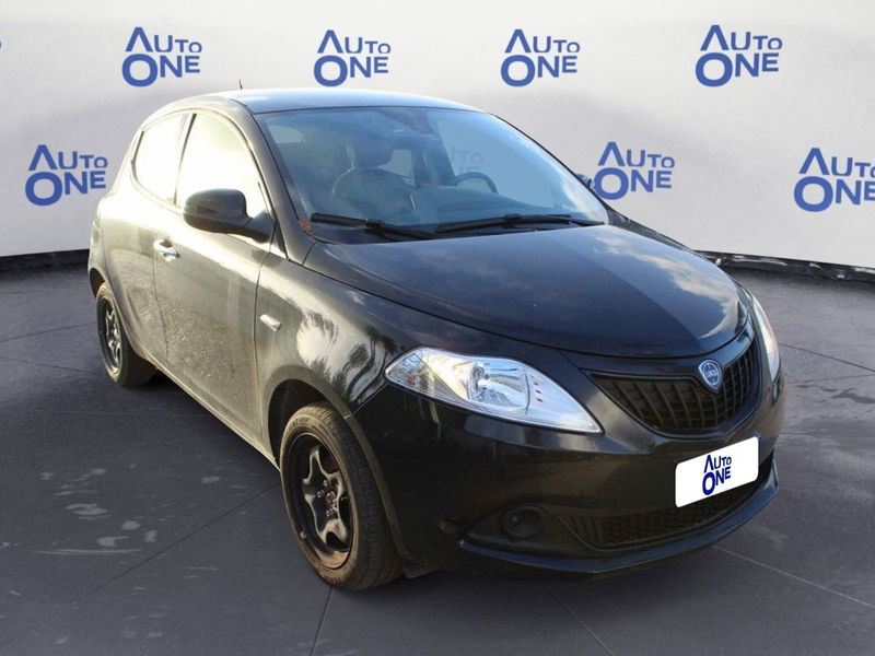 Lancia Ypsilon 1.0 FireFly 5 porte S&S Hybrid Silver Plus