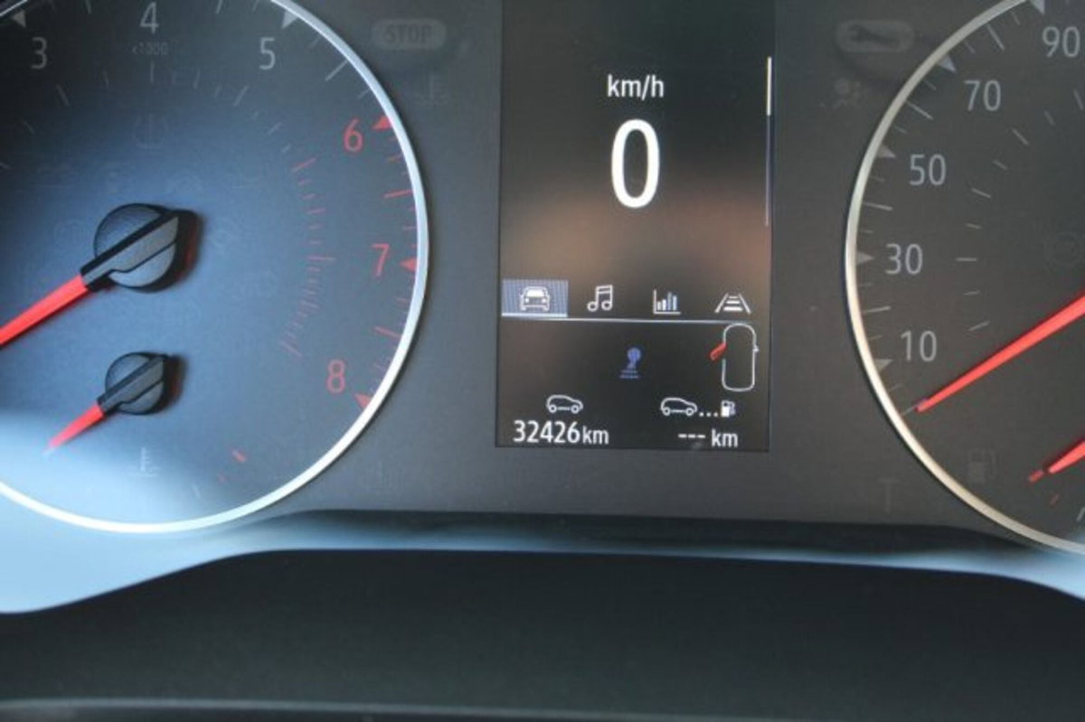 Renault Captur TCe 90 CV Equilibre (11)