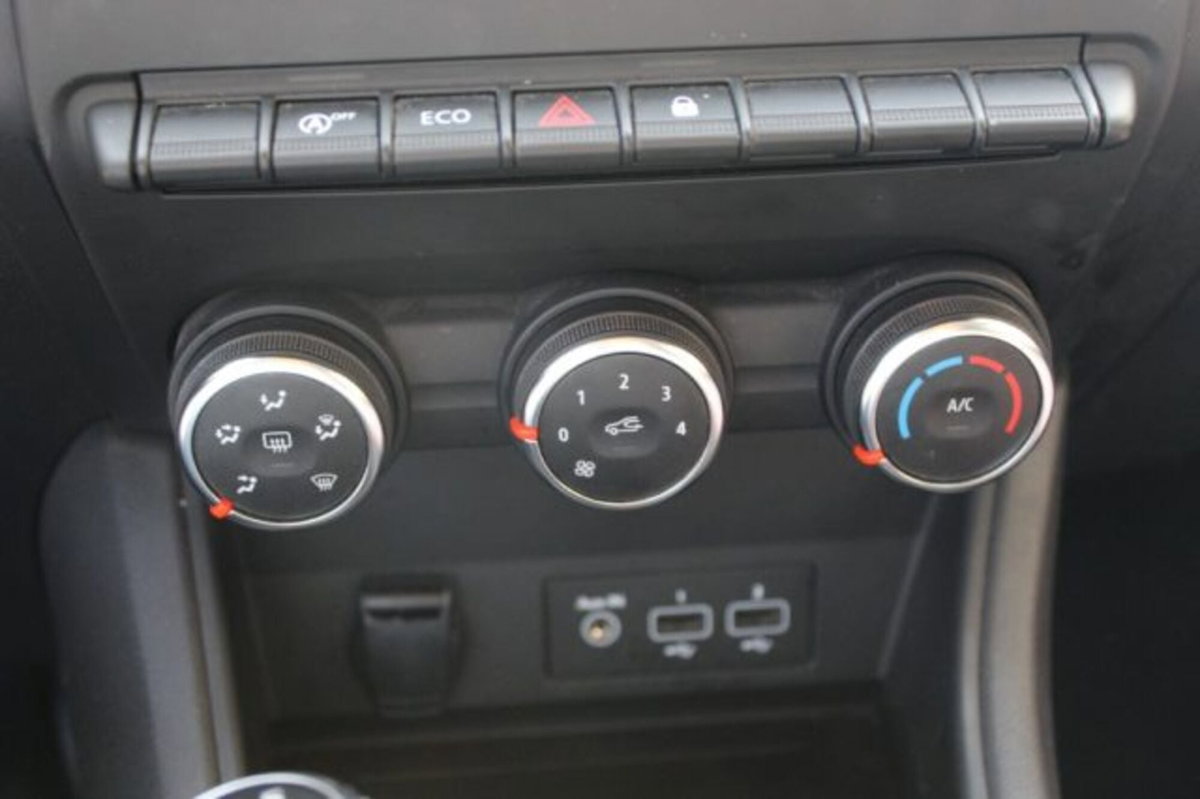Renault Captur TCe 90 CV Equilibre (13)