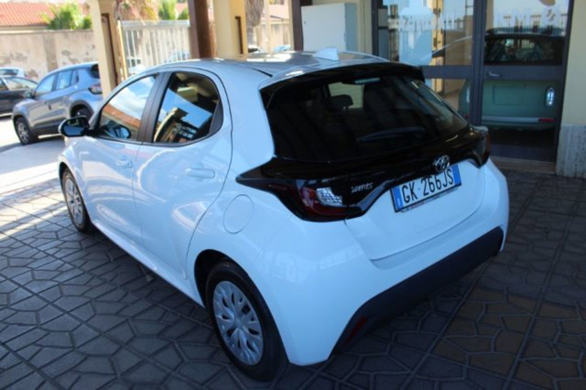 Toyota Yaris 1.0 5 porte Trend (3)