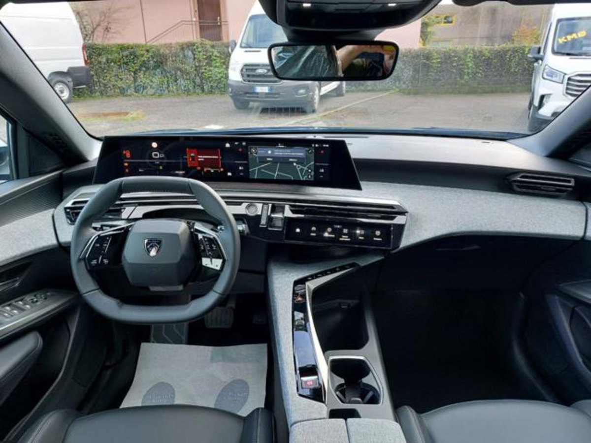Peugeot 3008 1.2 hybrid Allure Business 145cv e-dcs6 (10)