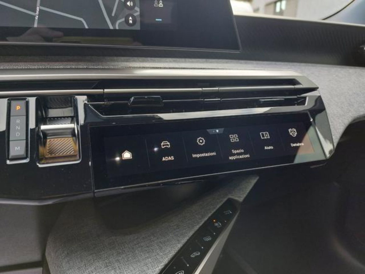 Peugeot 3008 1.2 hybrid Allure Business 145cv e-dcs6 (13)