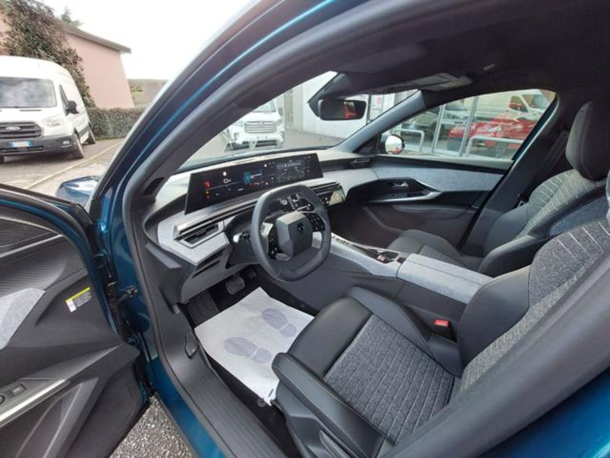 Peugeot 3008 1.2 hybrid Allure Business 145cv e-dcs6 (7)