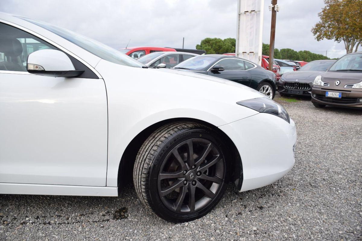 Renault Laguna Coupé 1.5 dCi 110CV Wave ESM (14)
