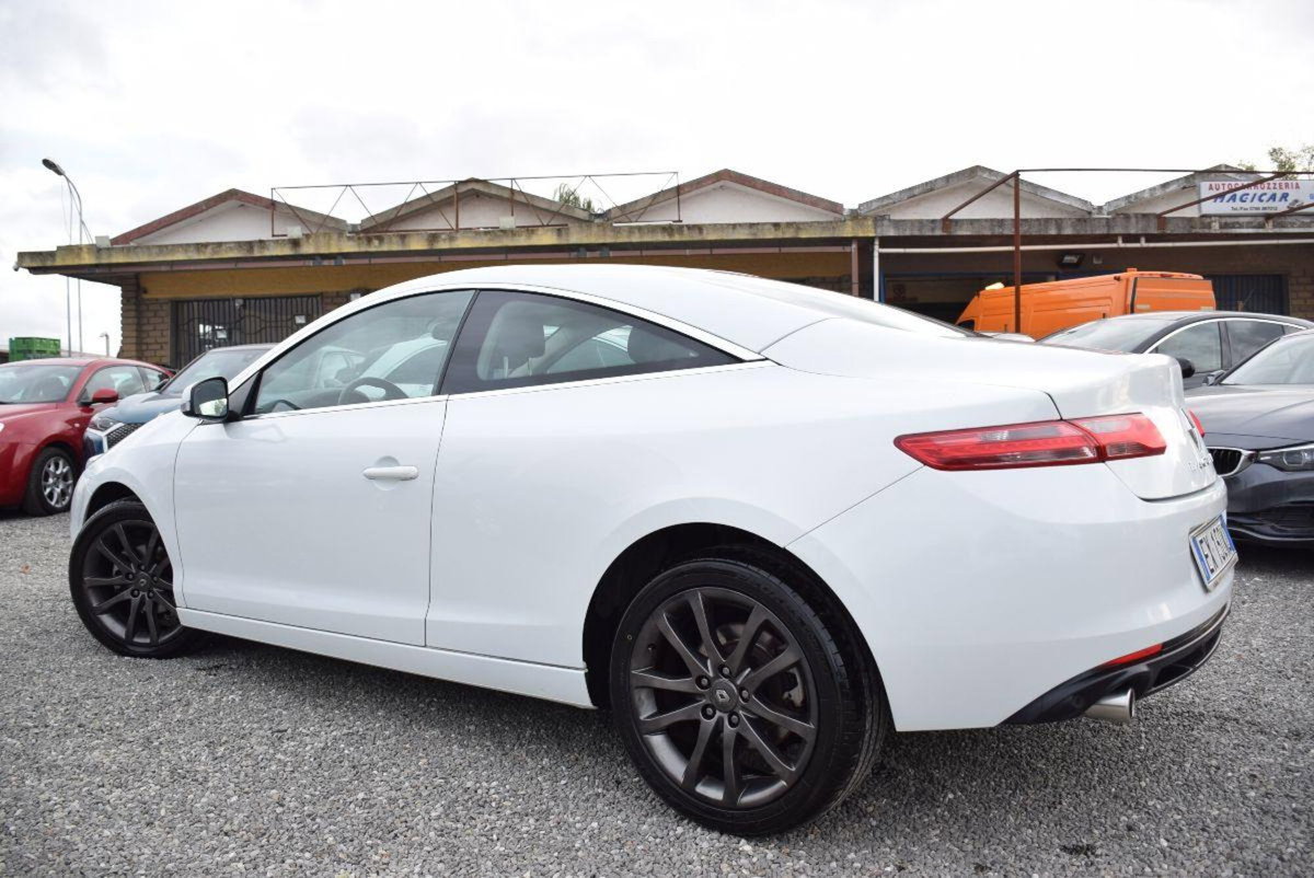 Renault Laguna Coupé 1.5 dCi 110CV Wave ESM (20)