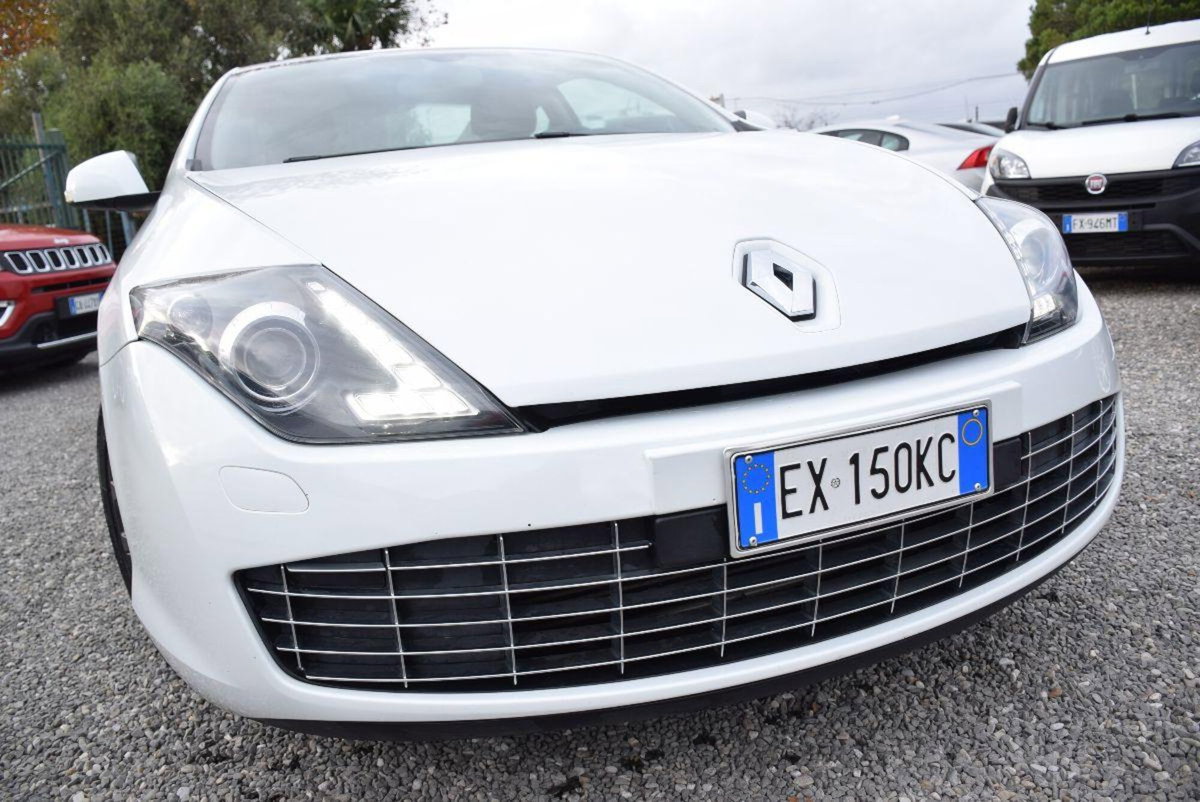 Renault Laguna Coupé 1.5 dCi 110CV Wave ESM (9)