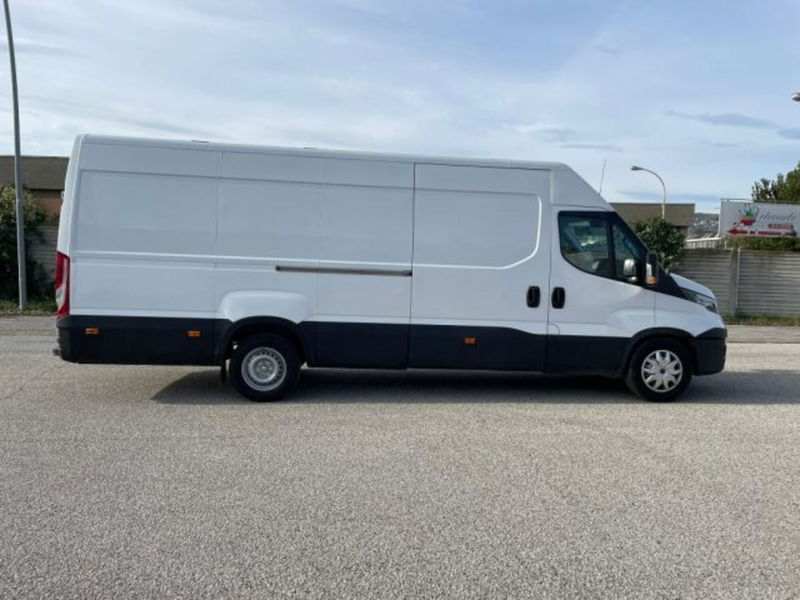 Iveco Daily Telaio 35S15 2.3 HPT PL Cabinato