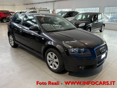 Audi A3 2.0 16V FSI Ambition usata