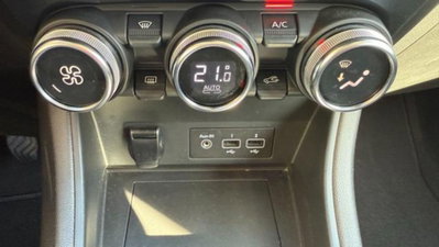 Renault Captur 1.0 tce Techno 90cv (11)