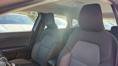 Renault Captur 1.0 tce Techno 90cv (13)