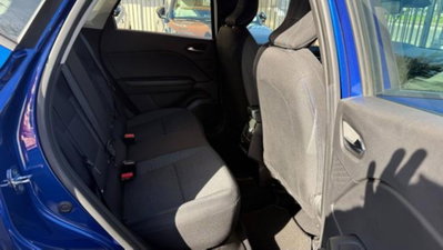Renault Captur 1.0 tce Techno 90cv (16)