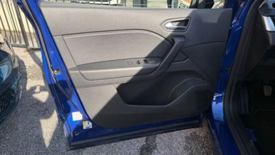 Renault Captur 1.0 tce Techno 90cv (18)
