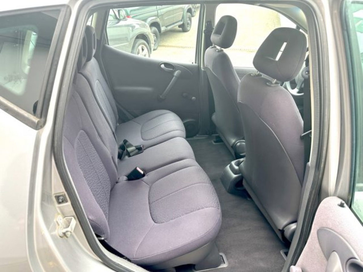 Mercedes-Benz Classe A 170 CDI cat Classic (12)