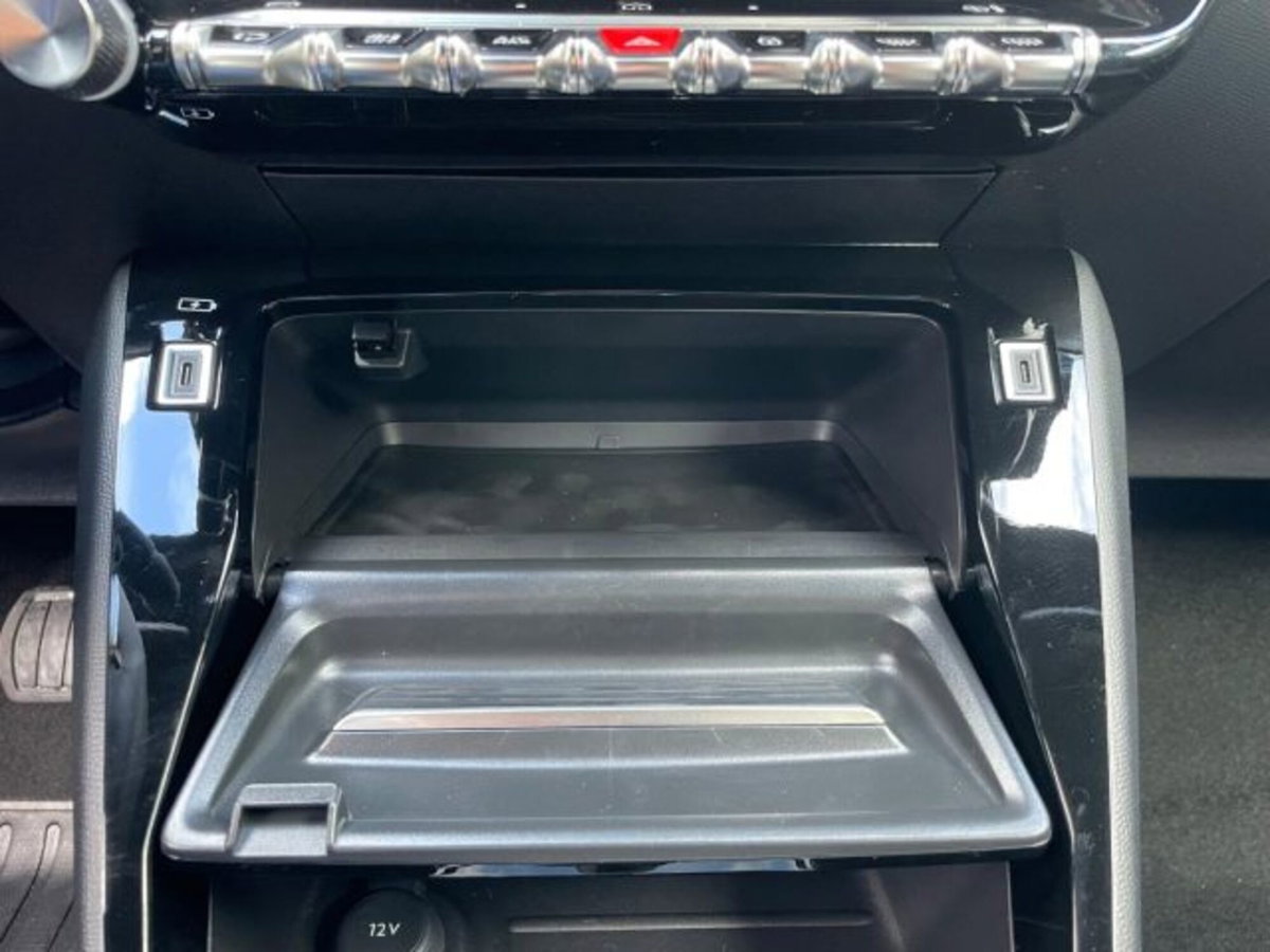 Peugeot 2008 PureTech 130 S&S EAT8 Allure Pack (14)