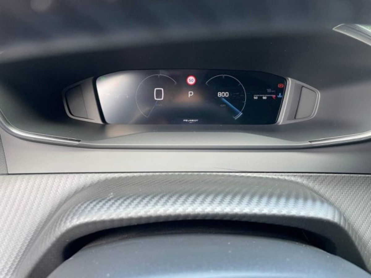 Peugeot 2008 PureTech 130 S&S EAT8 Allure Pack (20)