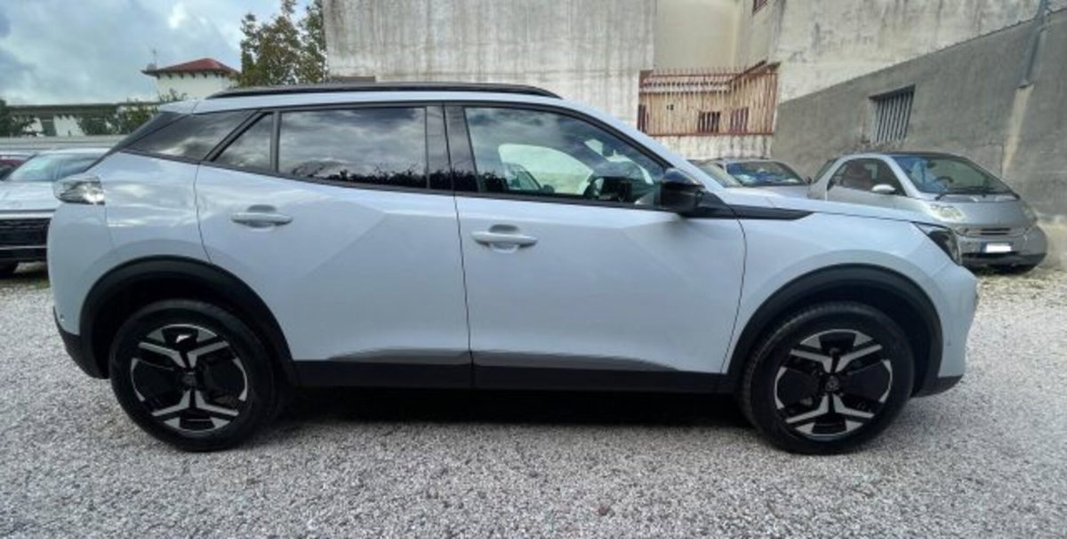 Peugeot 2008 PureTech 130 S&S EAT8 Allure Pack (8)
