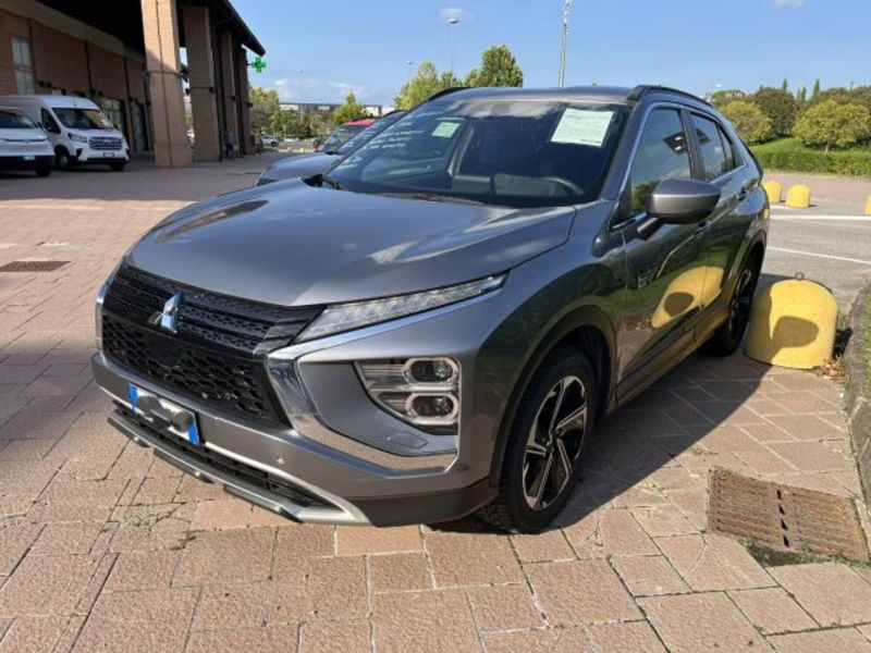 Mitsubishi Eclipse Cross 2.4 MIVEC 4WD PHEV Diamond SDA Pack 0