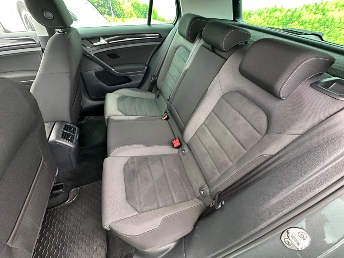 Volkswagen Golf 1.5 TGI 5p. Executive BlueMotion Technology (8)
