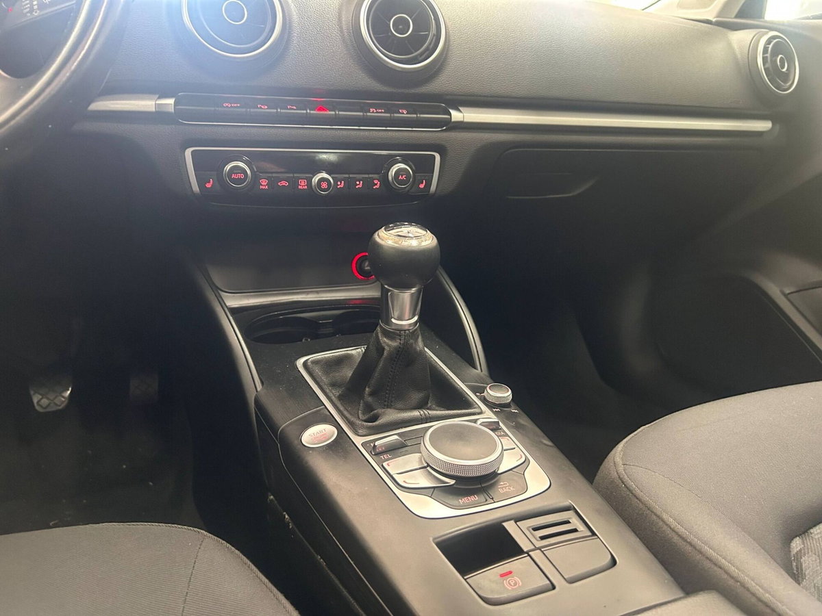 Audi A3 2.0 TDI 150 CV clean diesel Ambiente (12)