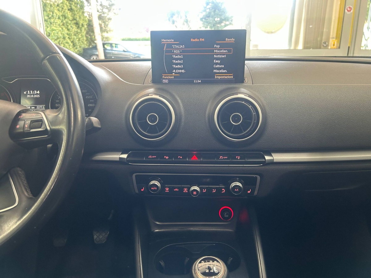 Audi A3 2.0 TDI 150 CV clean diesel Ambiente (13)