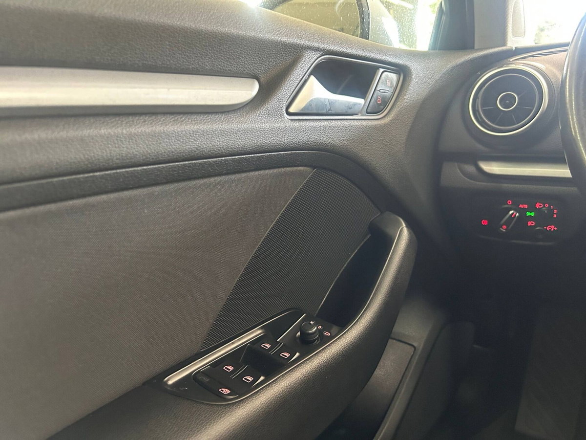 Audi A3 2.0 TDI 150 CV clean diesel Ambiente (16)