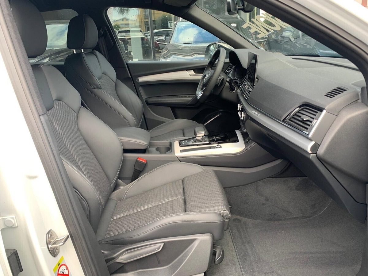Audi Q5 Sportback 2.0 tdi mhev+ Launch Edition S line quattro 204cv s-tronic (13)
