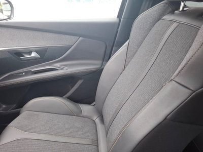 Peugeot 3008 BlueHDi 130 S&S EAT8 GT Line (13)
