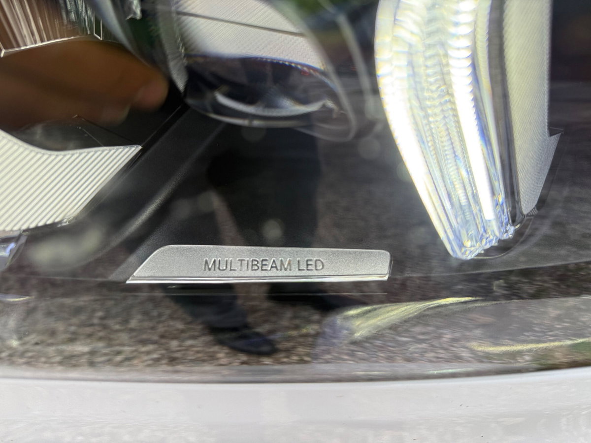 Mercedes-Benz GLE SUV 300 d 4Matic Premium Plus (6)