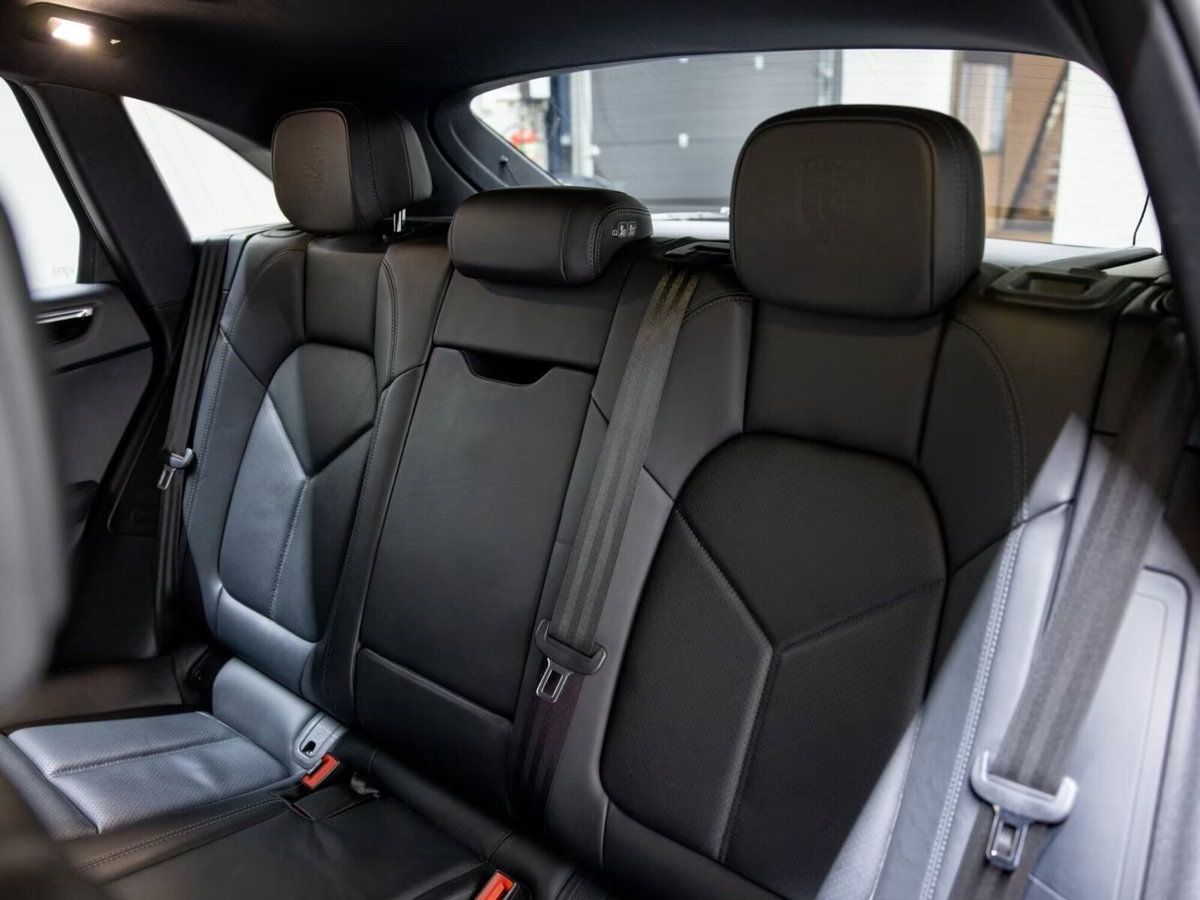 Porsche Macan 2.0 265cv pdk (12)