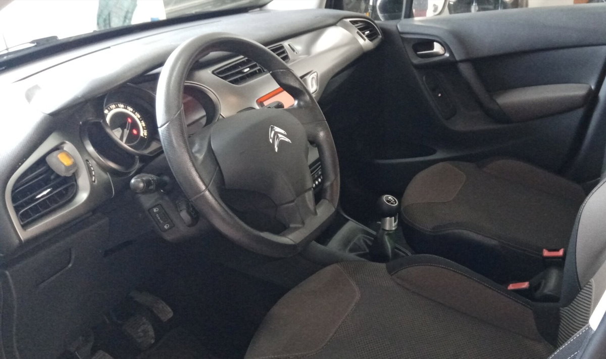 Citroen C3 1.4 HDi 70 Exclusive (13)