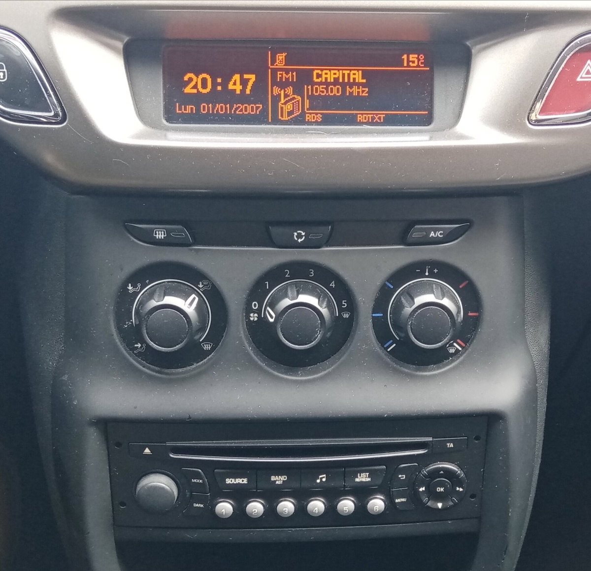 Citroen C3 1.4 HDi 70 Exclusive (9)
