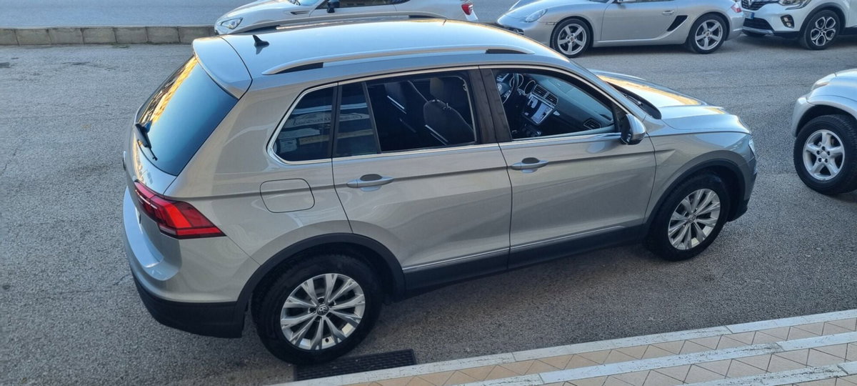 Volkswagen Tiguan 1.6 TDI SCR Business BlueMotion Technology (2)