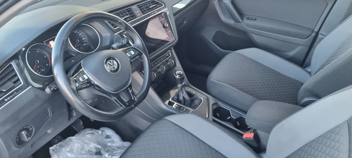 Volkswagen Tiguan 1.6 TDI SCR Business BlueMotion Technology (5)