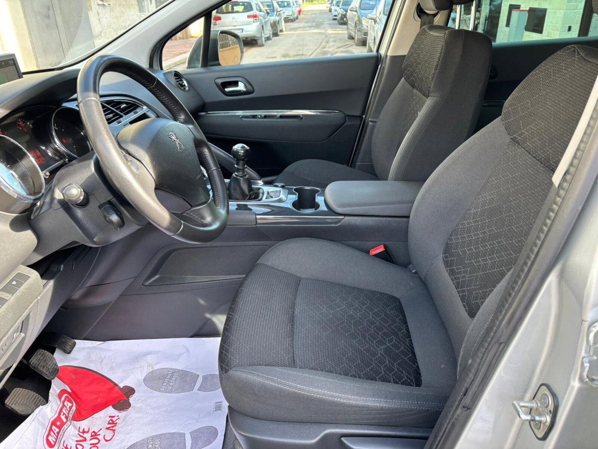 Peugeot 3008 BlueHDi 120 S&S Allure (14)