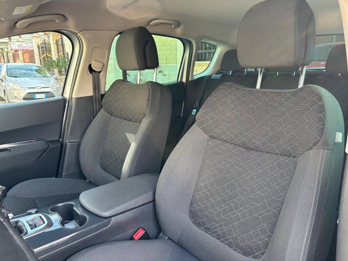 Peugeot 3008 BlueHDi 120 S&S Allure (16)