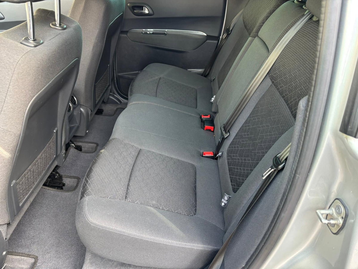 Peugeot 3008 BlueHDi 120 S&S Allure (17)