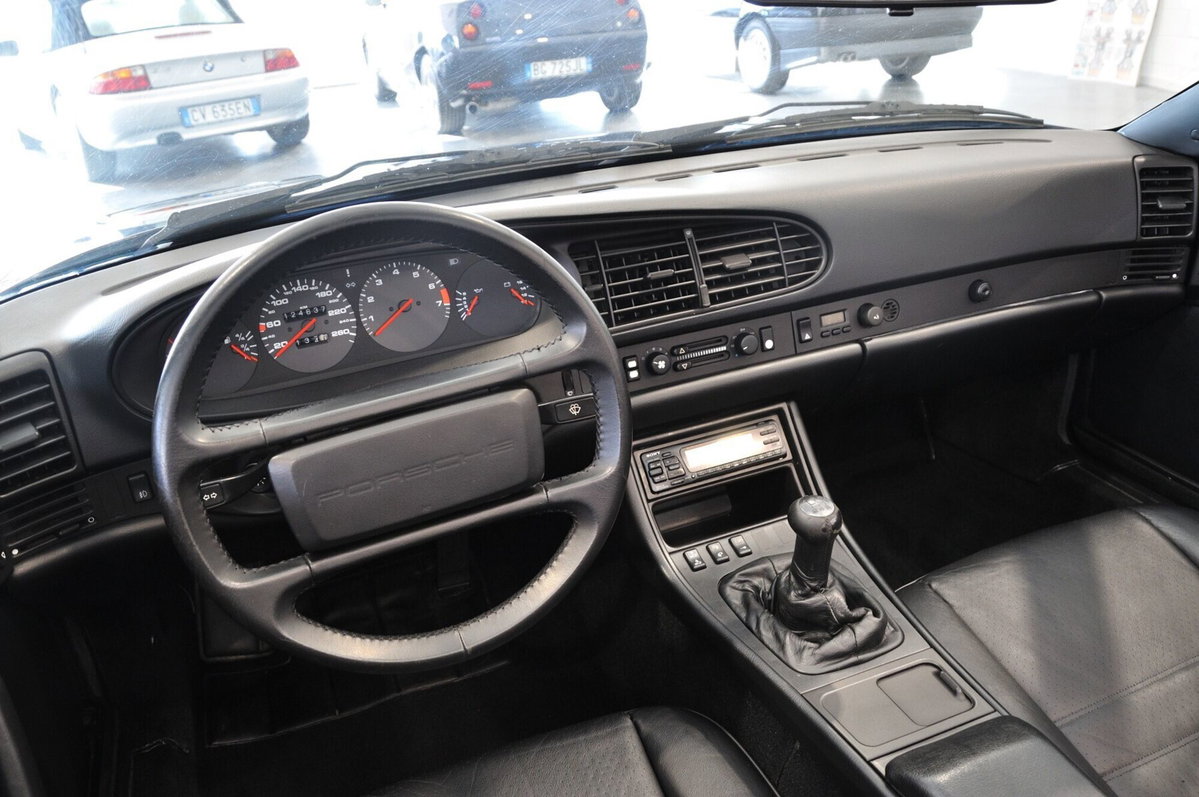 Porsche 944 Cabrio S2 (15)