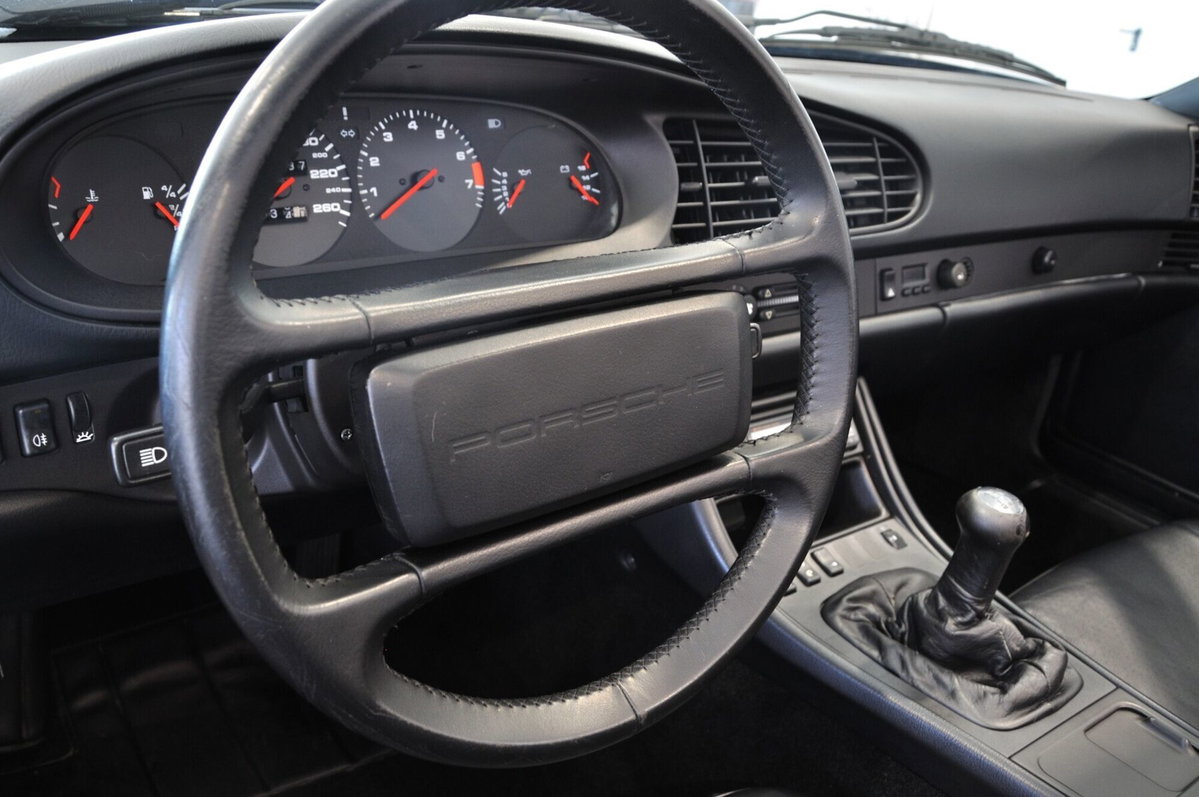 Porsche 944 Cabrio S2 (17)