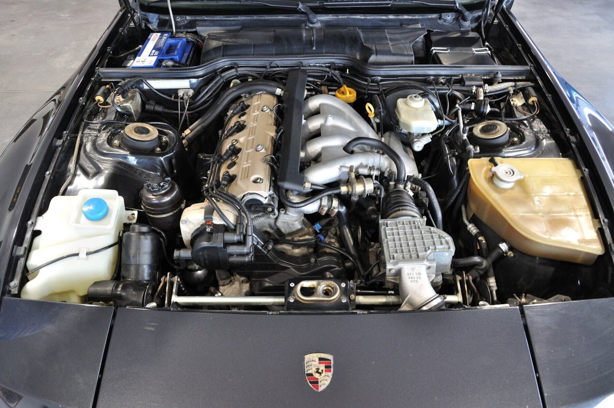 Porsche 944 Cabrio S2 (7)