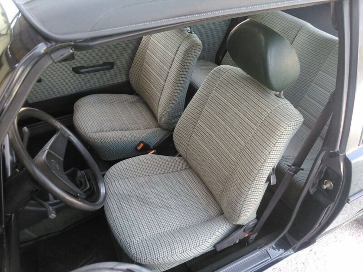 Volkswagen Golf Cabrio 1600 GLI (10)
