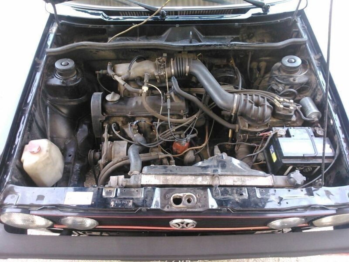 Volkswagen Golf Cabrio 1600 GLI (14)